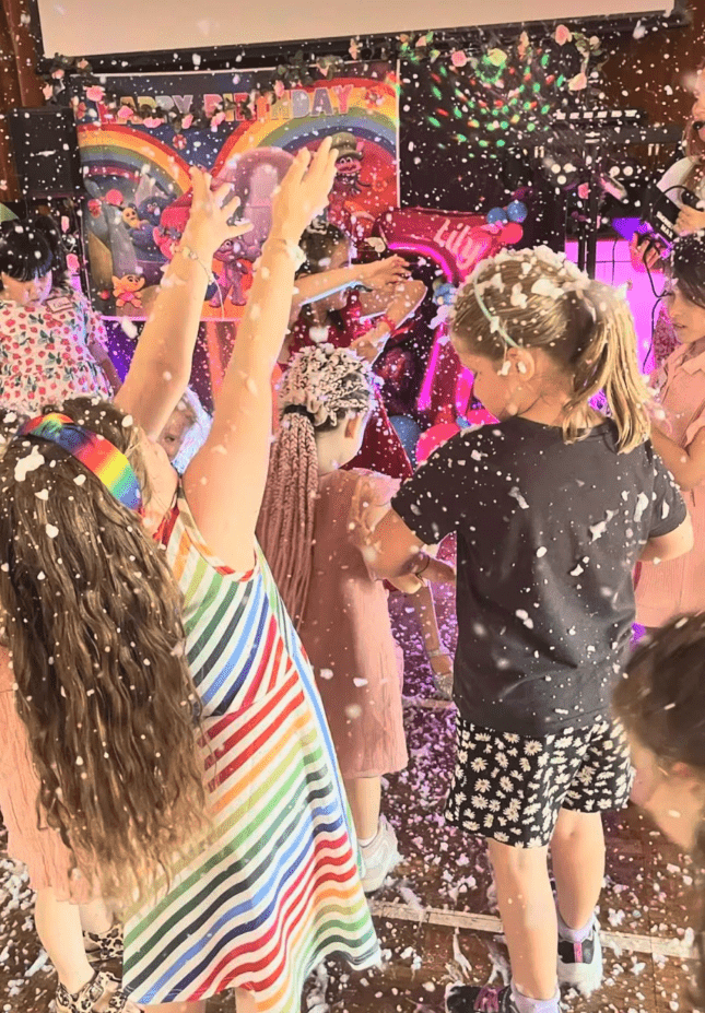 Let’s get scrappy karaoke and disco party 🎤📔🪩